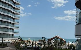 Mianelly Casa Del Mar